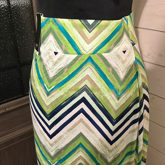 NWT a.n.a. A New Approach Womens Skirt Stretchy - Picture 3 of 8